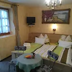 게스트하우스 Ilona Kis Kastely Panzio 3*